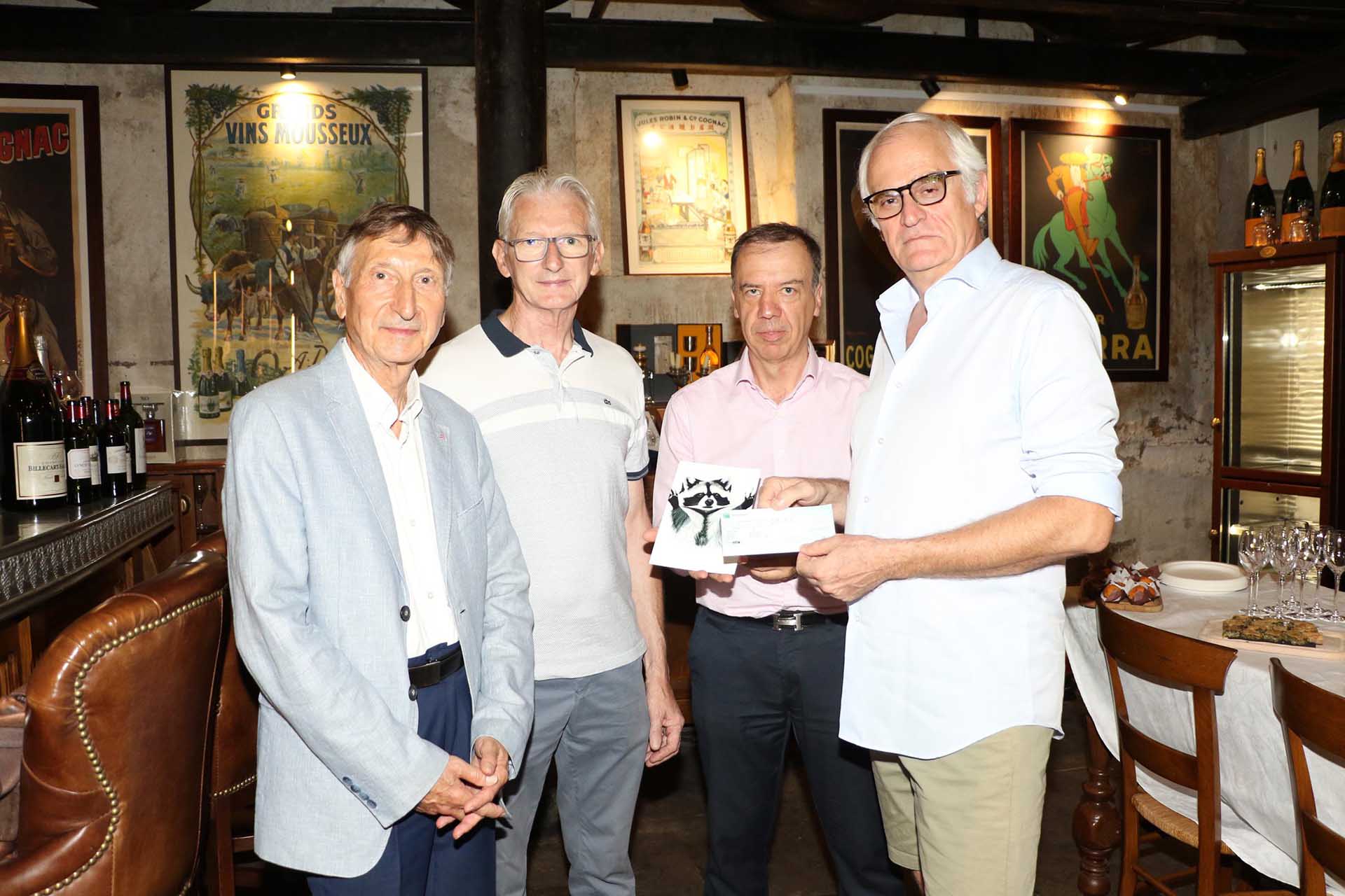 Ferus Gallery et Thierry Bisch aident la SPA de Monaco