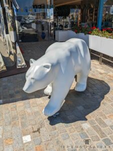 Grand Ours, une sculpture de Thierry Bisch